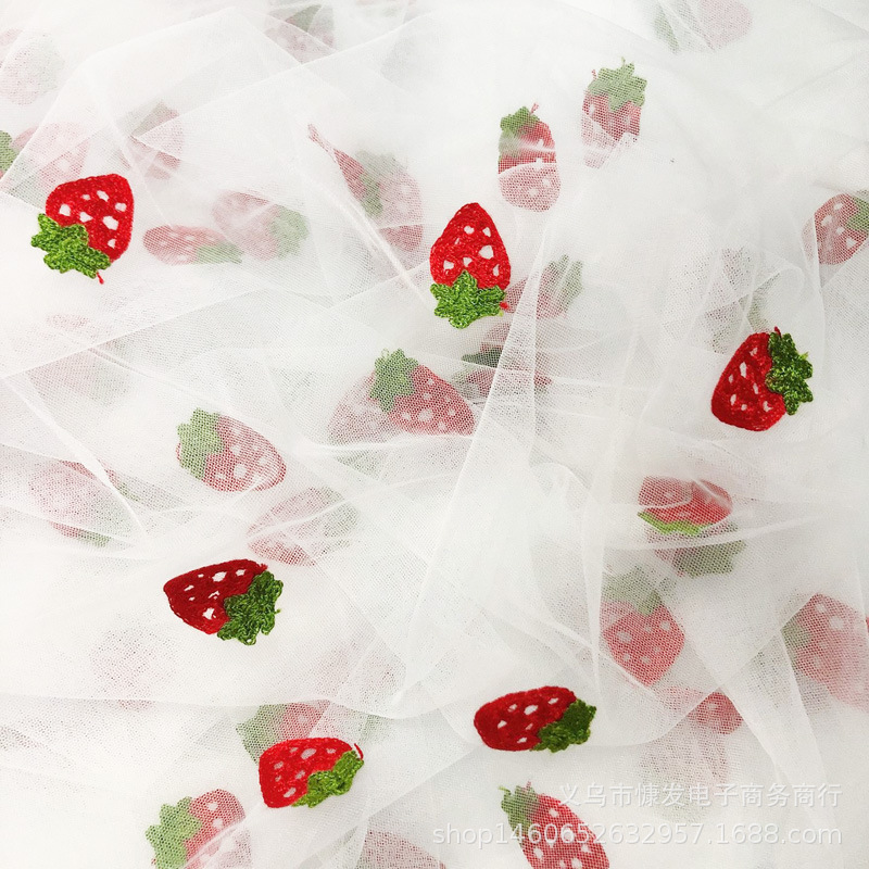 尼龙网纱绣花草莓布料女装童装韩版蓬蓬公主裙DIY网纱连衣裙面料细节图
