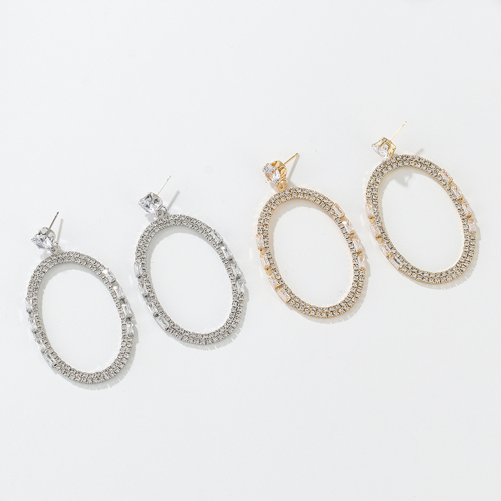 Korean and Korean fashion claw chain rhinestone large circle earrings, elegant Korean personality long hollowed-out stud earrings for women details Picture