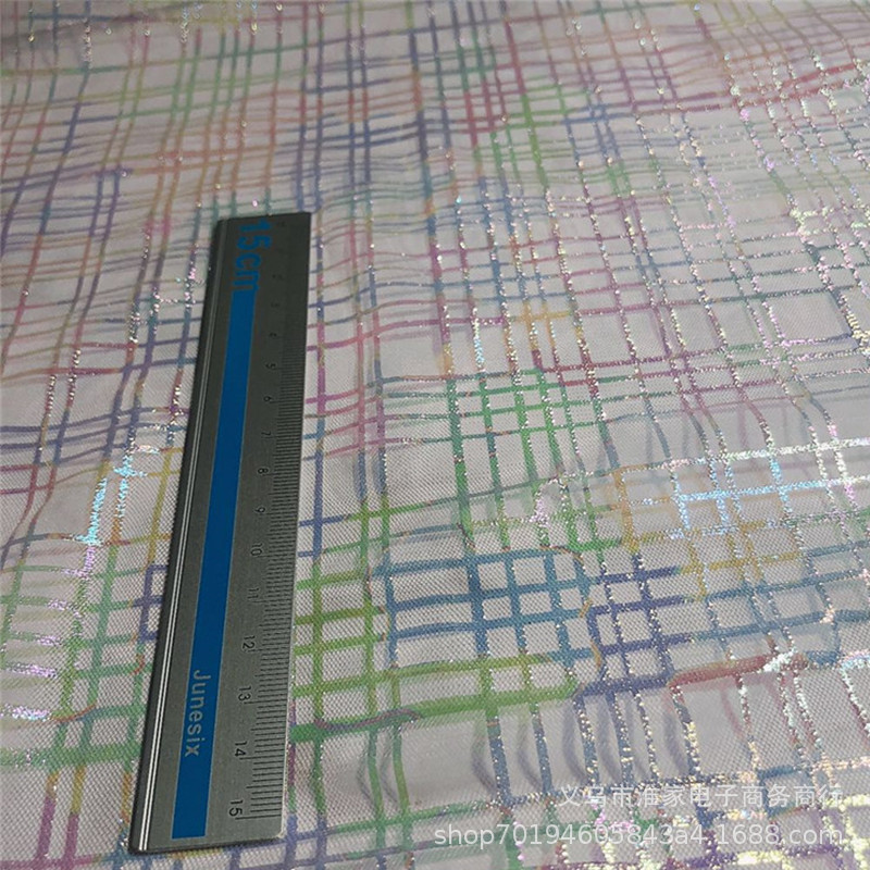 Factory direct sales, stock supply of iridescent mesh fabric, American mesh processing, Iridescent series background shooting skirt mesh fabric details Picture