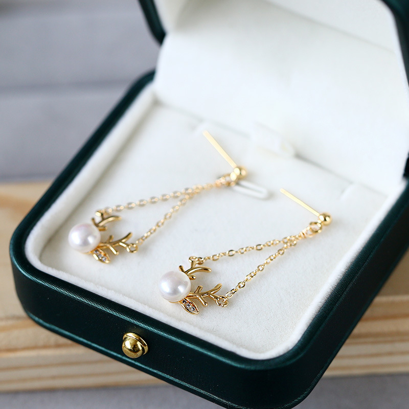 A fresh and simple "Deer with You" pearl necklace stud earrings, natural freshwater pearl copper plated with 14K gold deer pearl earrings Specification image