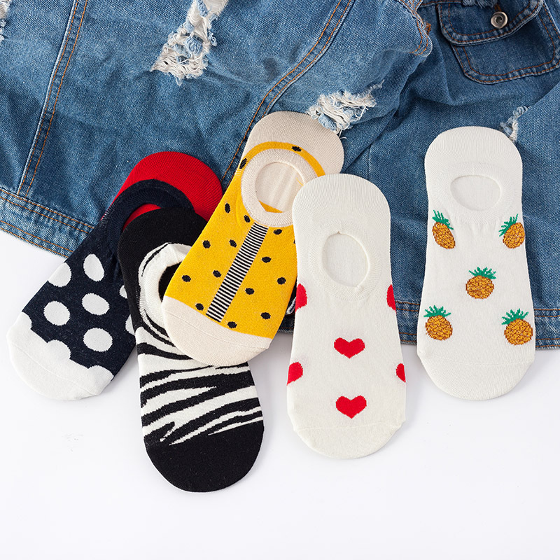 Invisible boat socks, shallow mouth spring and summer thin short socks, men's ins silicone anti-slip socks, heart-shaped Japanese-style women's invisible socks details Picture