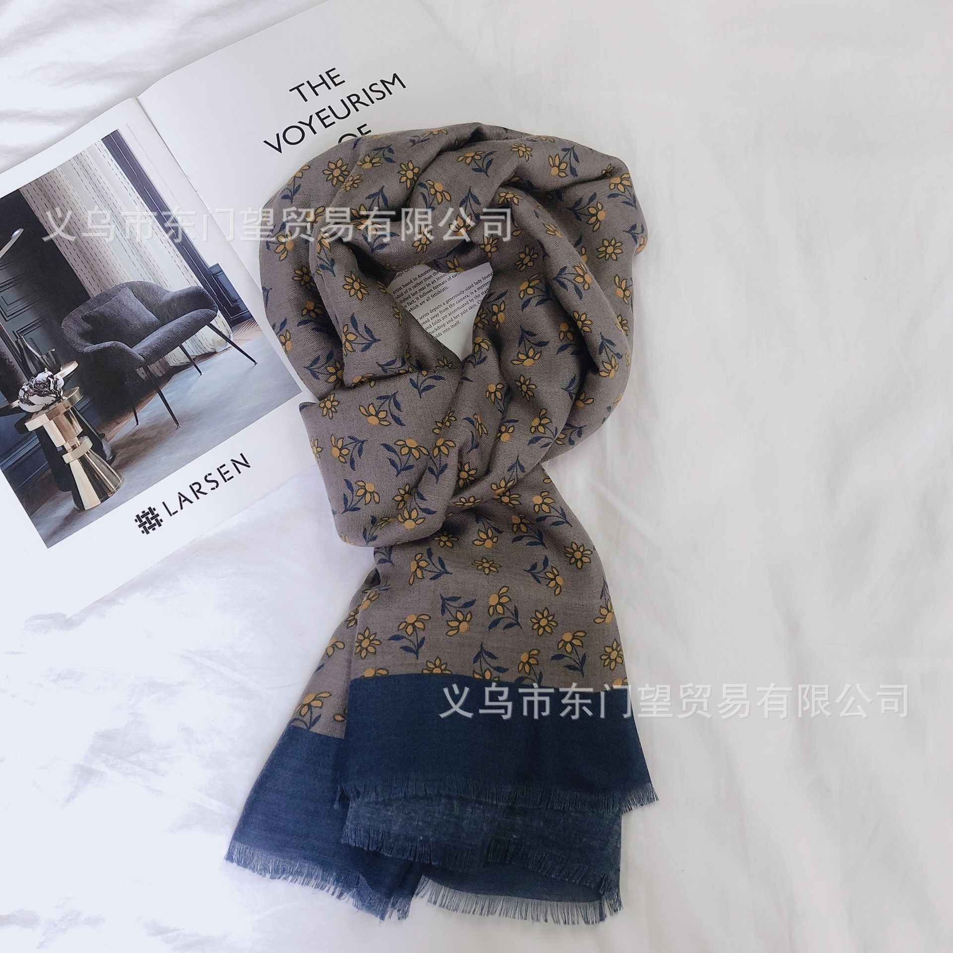 New Medium Thick Men's Scarf Trench Coat Scarf Neutral Flower Cape Winter New Korean Version Fashion Style Match Application Scenario