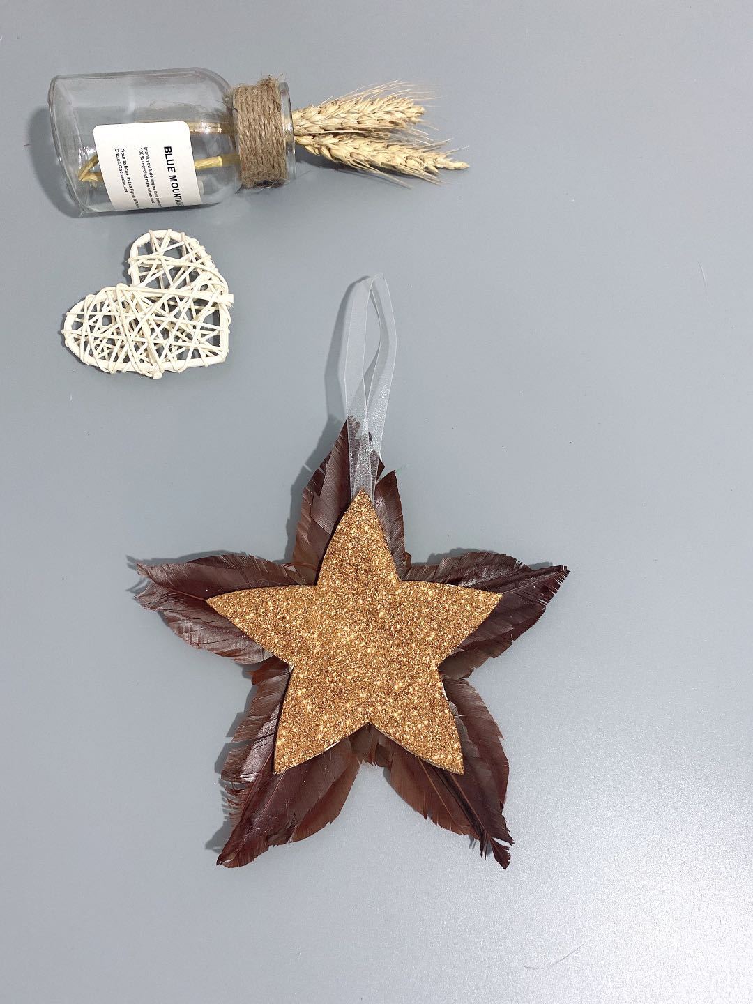 DIY five-pointed star feather pendant for Christmas festival decorations, colorful feather decorations, Christmas tree ornaments