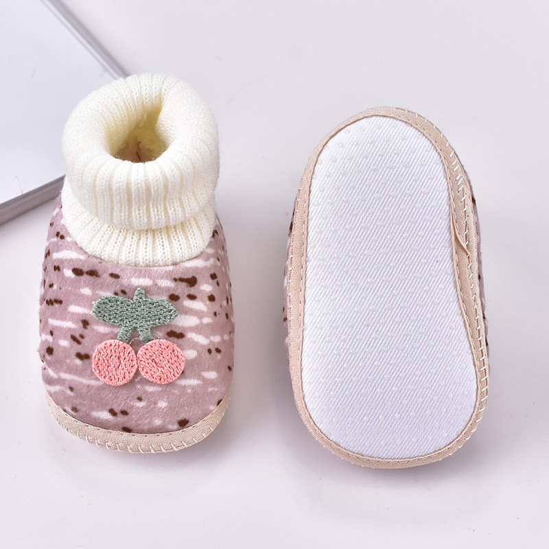 Winter Baby Warm Cotton Shoes Cute Cartoon Cherry Walking Shoes Non-Slip Woven Baby Shoes Manufacturers Wholesale Application Scenario