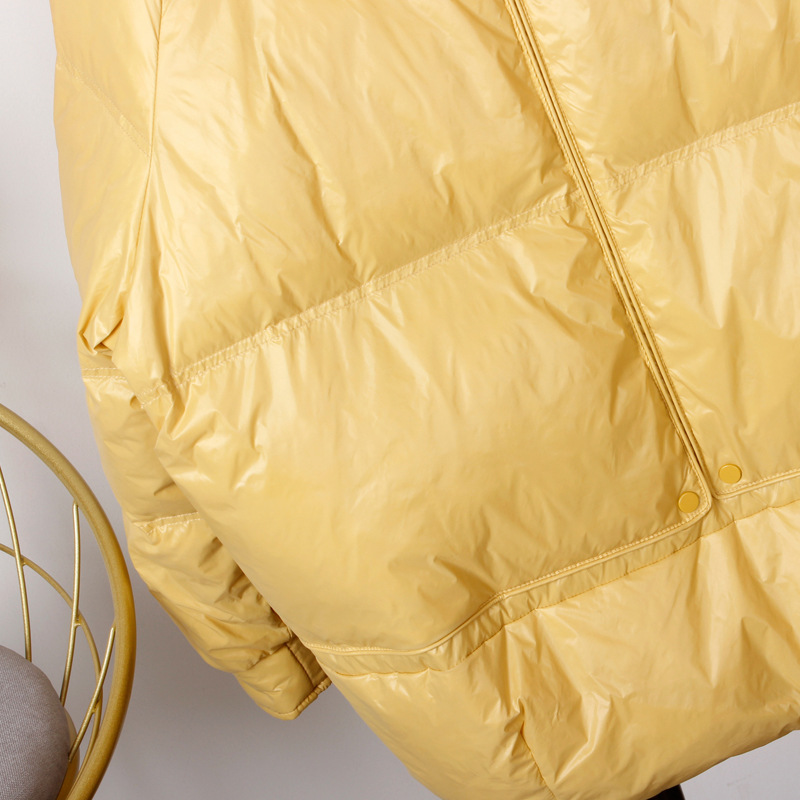 The 2021 new Korean-style fashionable loose stand-up collar and slimming white duck down jacket for women, featuring a bread coat and down jacket Specification image