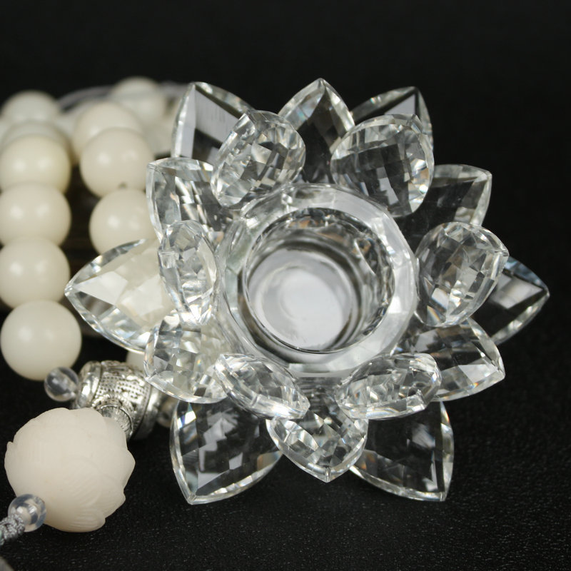 Manufacturers Direct White Transparent Crystal Lotus Candlestick Decoration Butter Lamp Seat Spot Wholesale Xiangyu Crystal Application Scenario