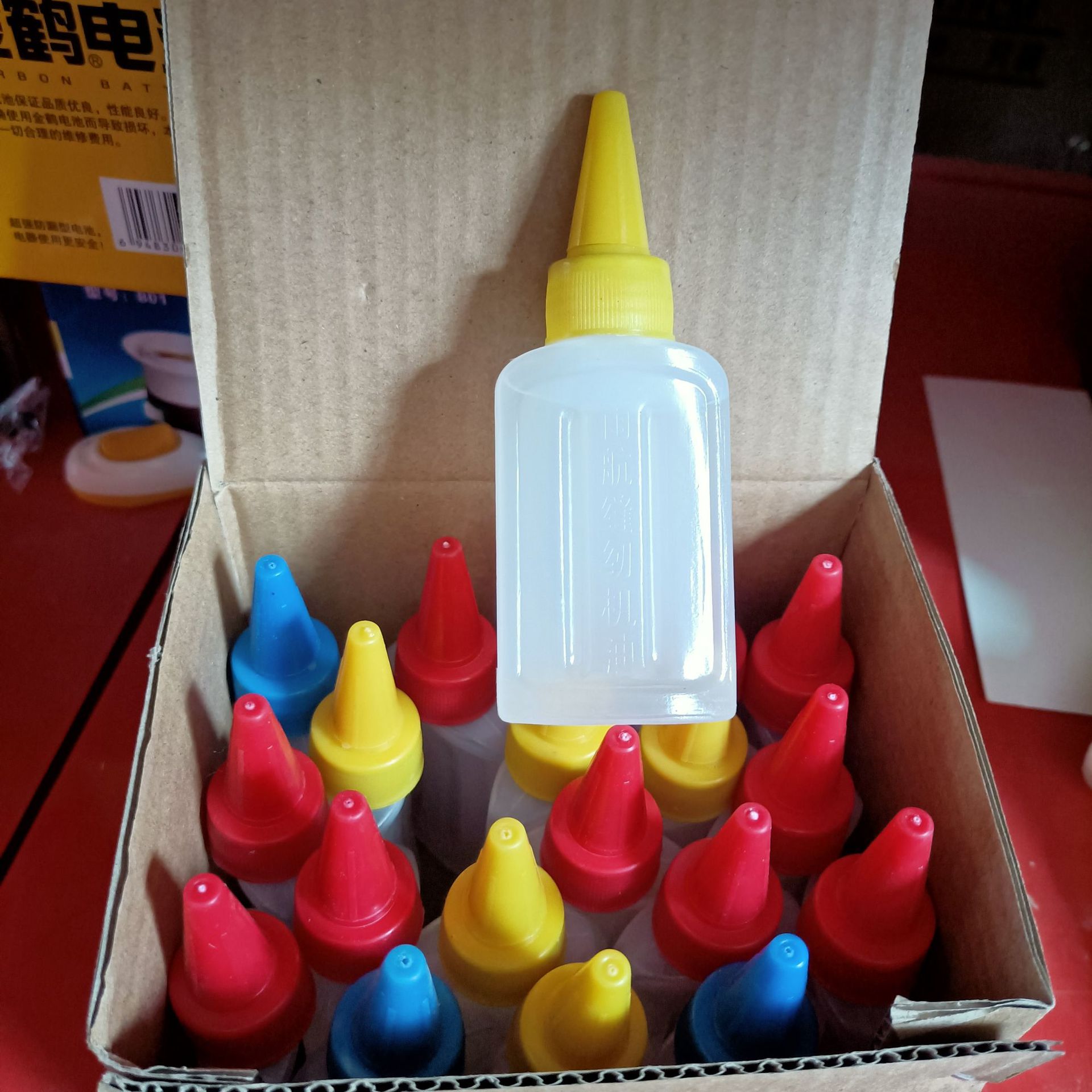 【2-4区】大瓶缝纫机油20盒 320/箱缝纫机油 一元两元日用百货 摆地摊热卖货源 大瓶机子油