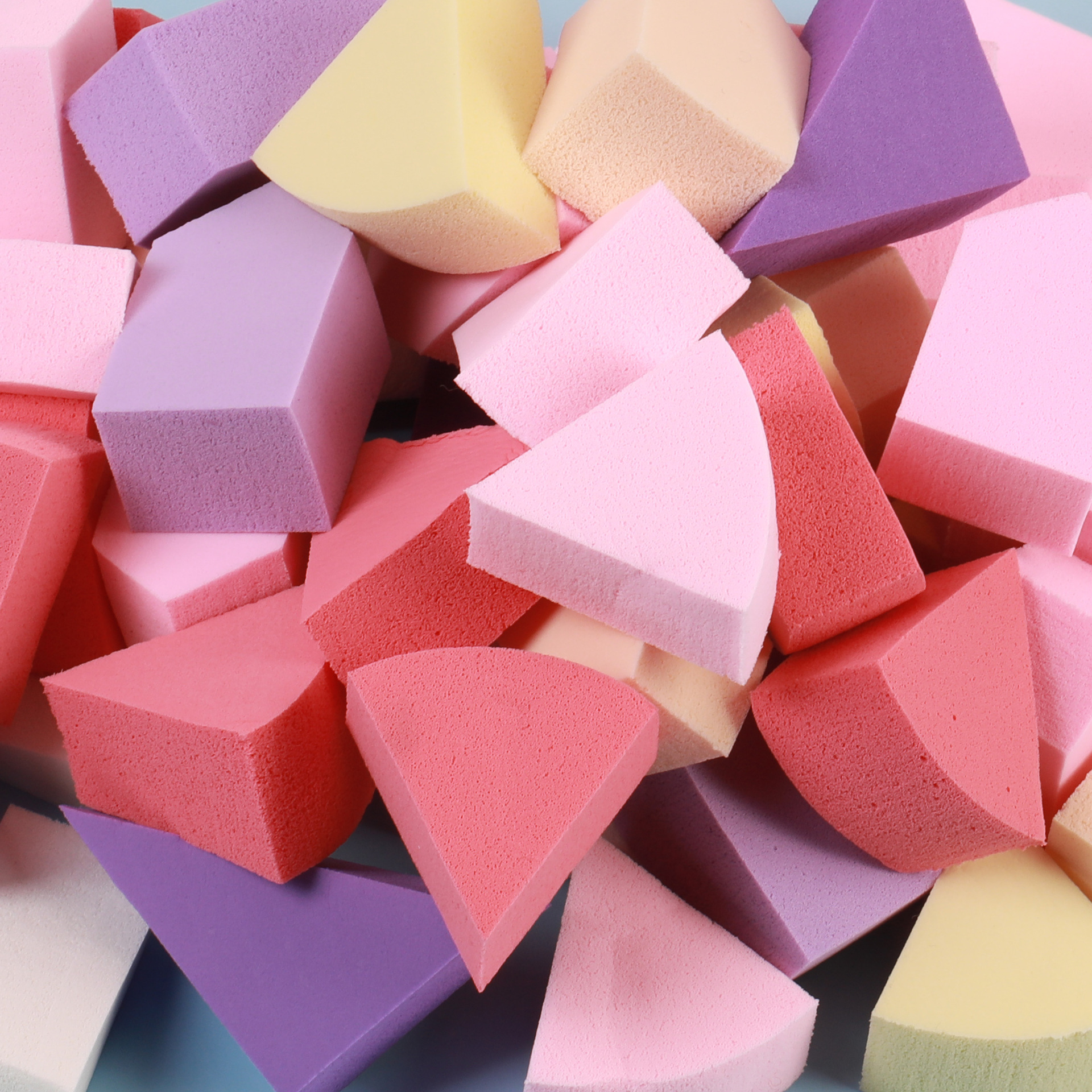 Ground Stall Supply Macaron Canned Powder Puff Soft Do Not Eat Powder Dry And Wet Cotton Makeup Egg Manufacturers Spot Application Scenario