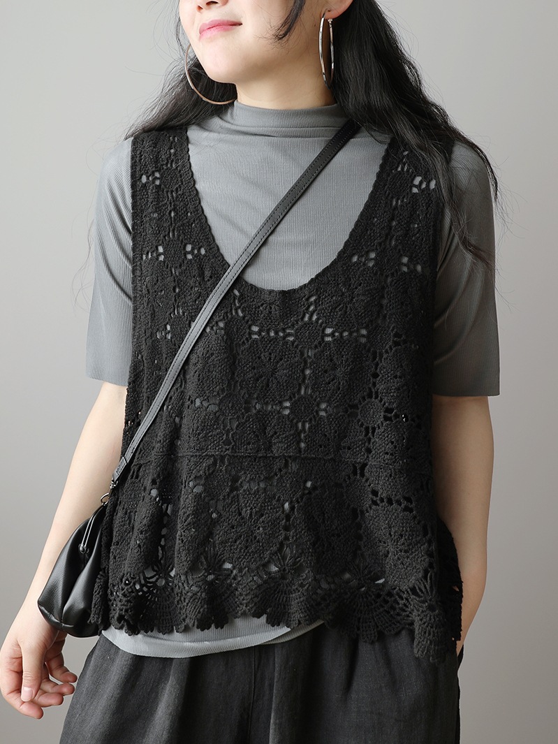 Jian Meng You You Cotton thread hook pattern hollowed-out mini vest, Spring and Autumn New retro Artistic loose sleeveless mini vest top Application Scenario