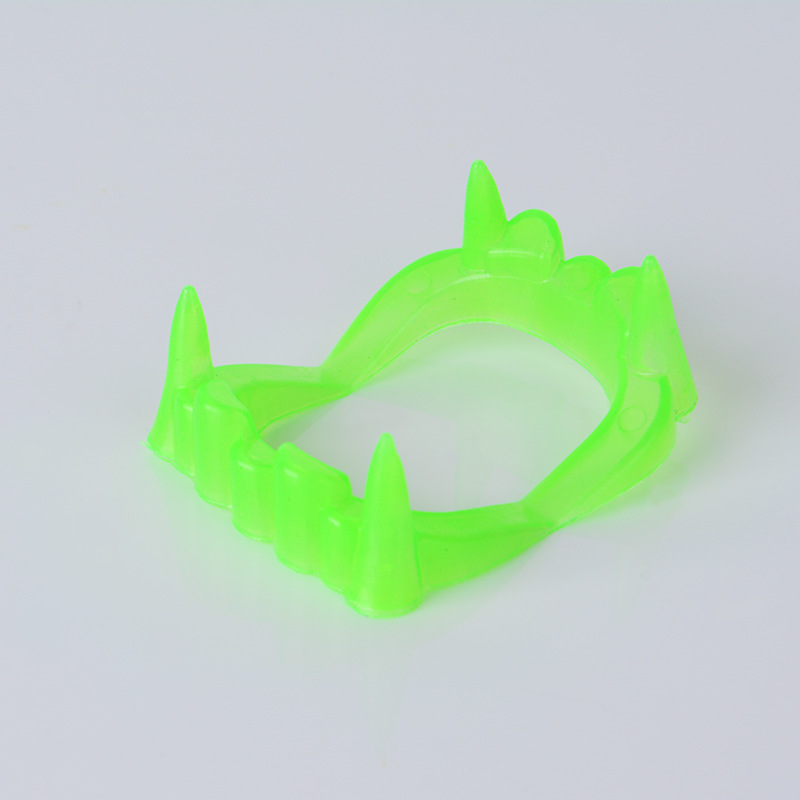 跨境外贸出口万圣节装扮道具夜光指牙 僵尸假牙指甲 愚人节整蛊玩具详情图3