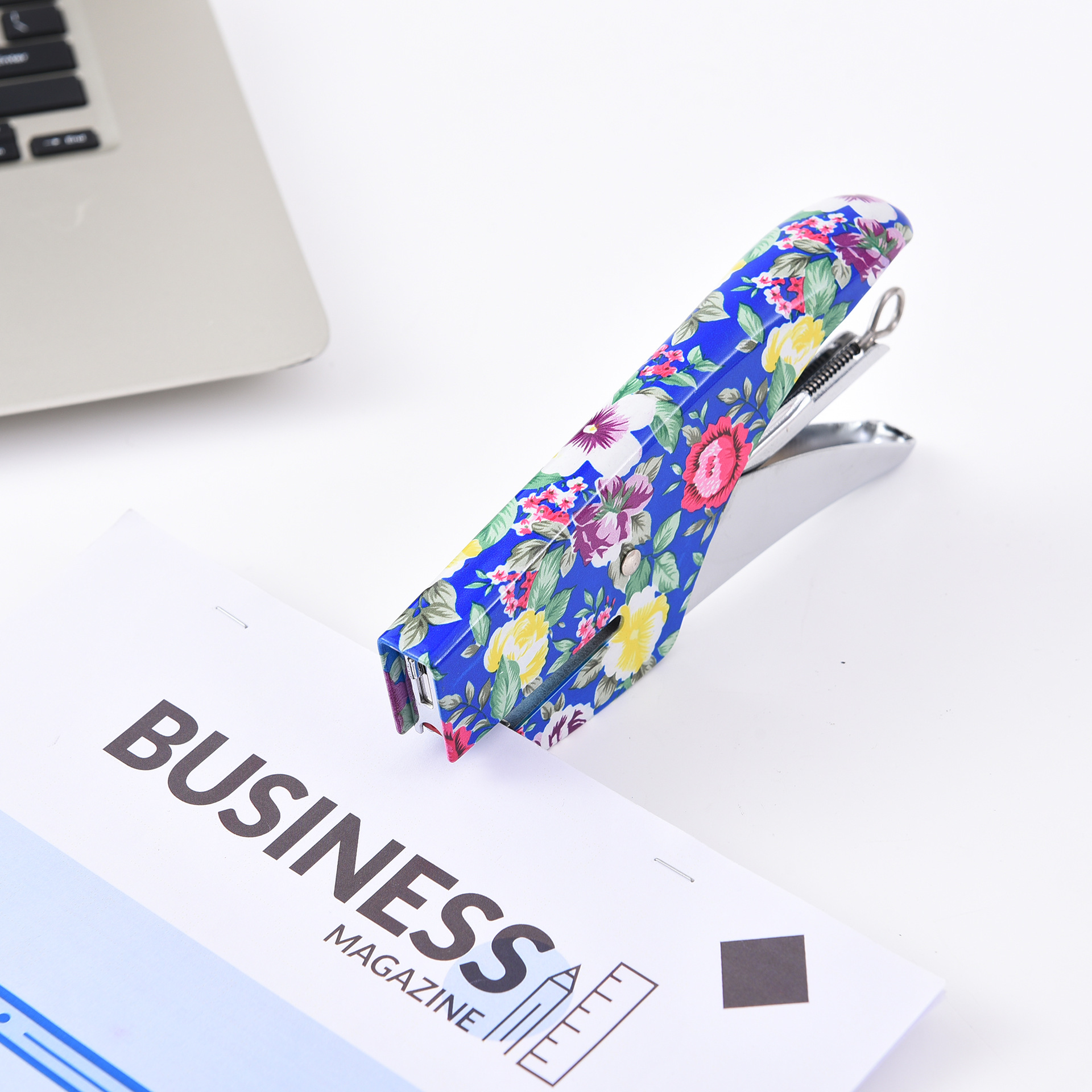 Factory direct supply cross-border exclusive 0118-1 Metal hand-held stapler, metal multi-functional labor-saving type, factory special