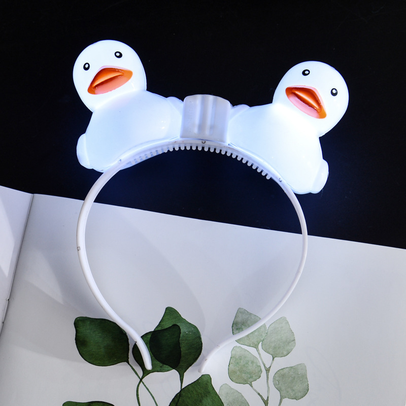 New yellow duck illuminated headband, LED hair band, children's headwear, ground promotion toys, wechat business QR code small gift manufacturer Application Scenario