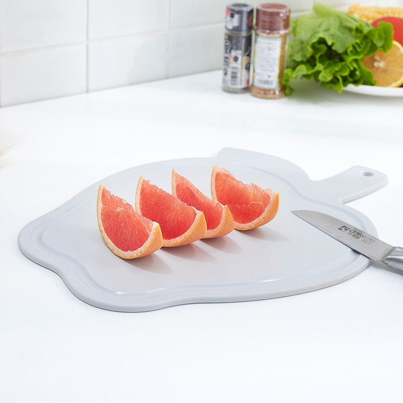 Creative cutting board Baby food small cutting board Thickened with waterproof grooves can hang cutting board fruit cutting board direct Application Scenario