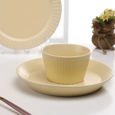 Wholesale of Nordic InS-style solid-color plates, vegetable plates, household creative and personalized tableware sets, rice bowls, pastries and breakfast plates Application Scenario