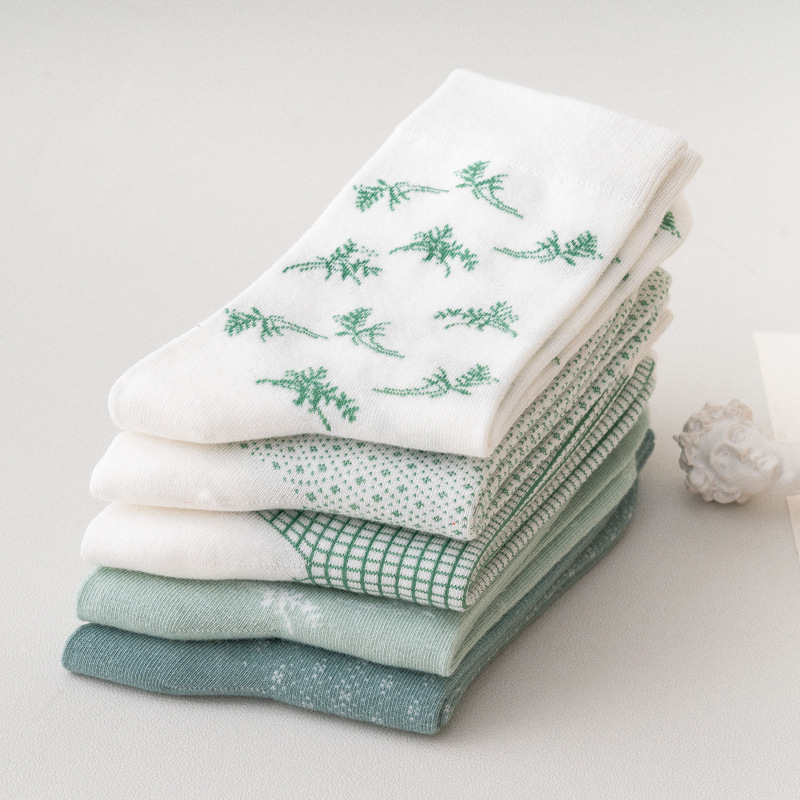 Women's autumn and winter forest-themed green mid-calf socks, white trendy Japanese high-top socks, cotton socks, and checkered long socks Specification image