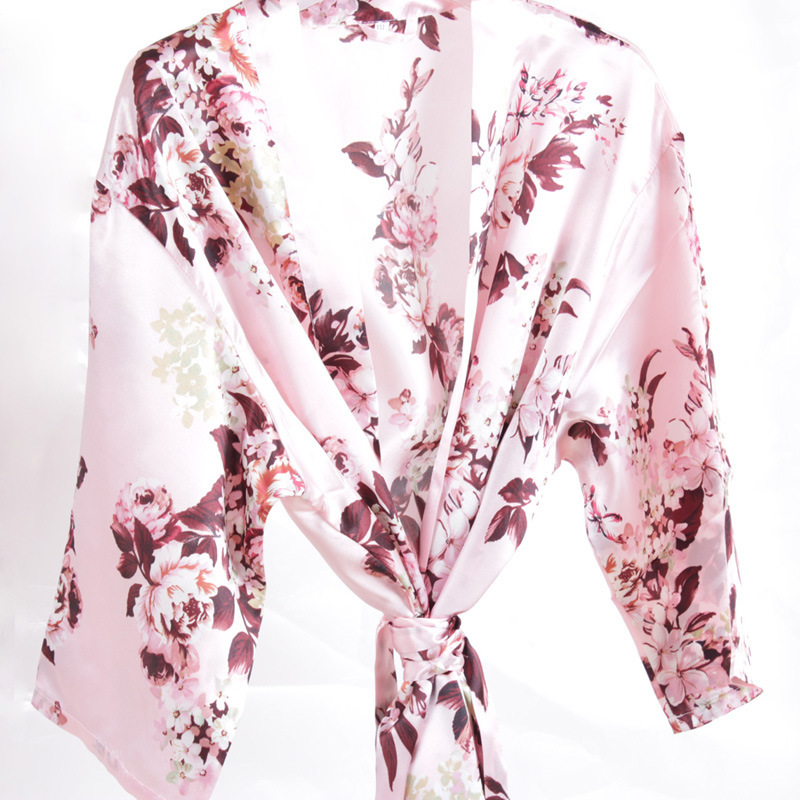 Summer bathrobes, thin printed pajamas, bridesmaid bathrobes, bride's morning gown, dog tail flower short gown A2350 Item Picture