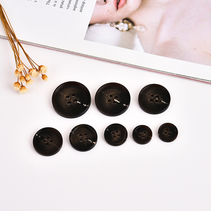 High-Grade Resin Pattern Buttons Women's Coat Trench Button Men's Suit Pants Buckle Imitation Horn Lace Button Application Scenario