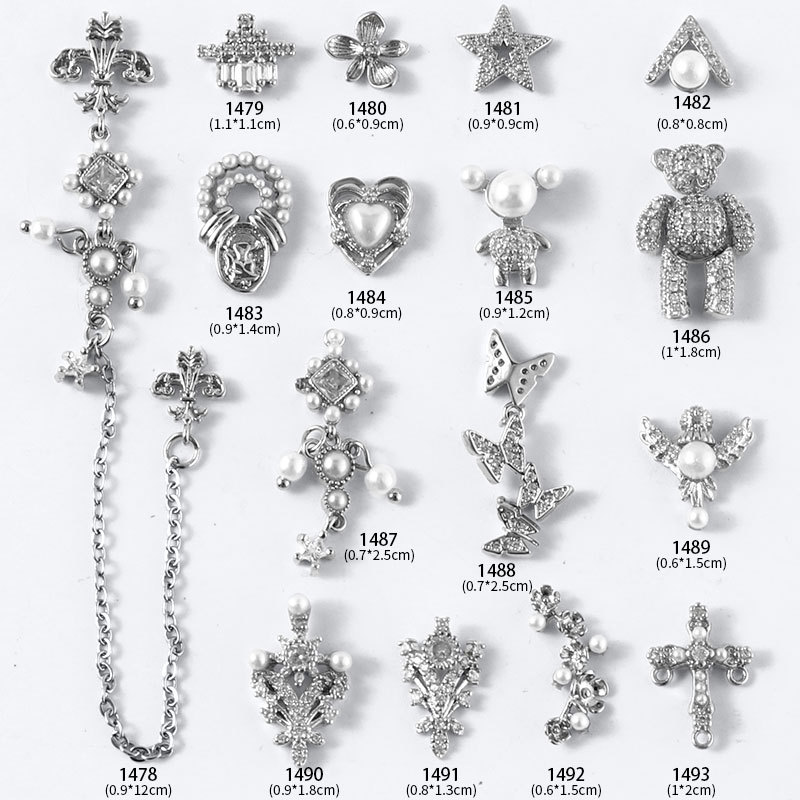 The new style is a small bear nail art accessory with the same nail decoration as LZ, featuring a court-style sticker diamond gold pearl silver zircon bracelet
