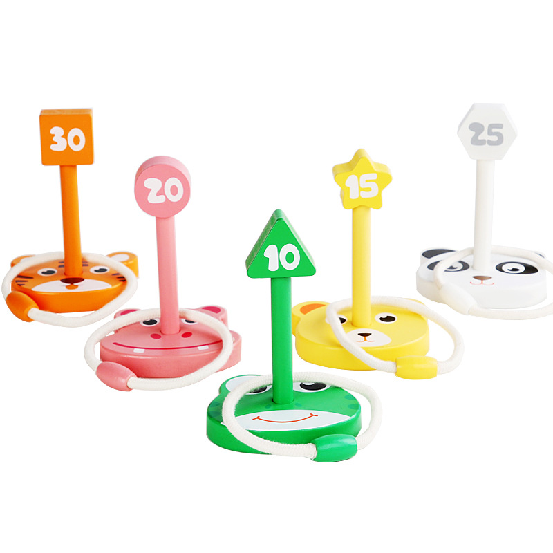 Children's hand-eye coordination loop toy wooden throwing loop kindergarten early education puzzle loop game Application Scenario