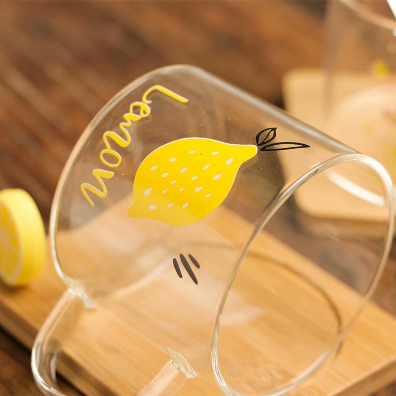 Creative glass coffee cup with spoon and coaster, summer fruit heat-resistant glass cup Application Scenario