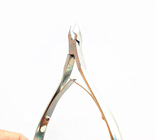 Stainless steel beauty pliers, dead skin pliers, beauty nail trimmers, beauty tools, high-quality pedicure pliers, quality guaranteed 8710 Application Scenario