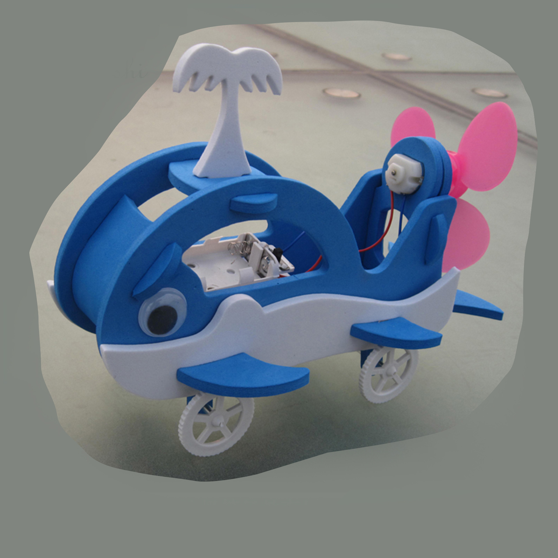The Prince of the Sea EVA Assembly orca Robot Amphibious wheel Technology Small model ship details Picture