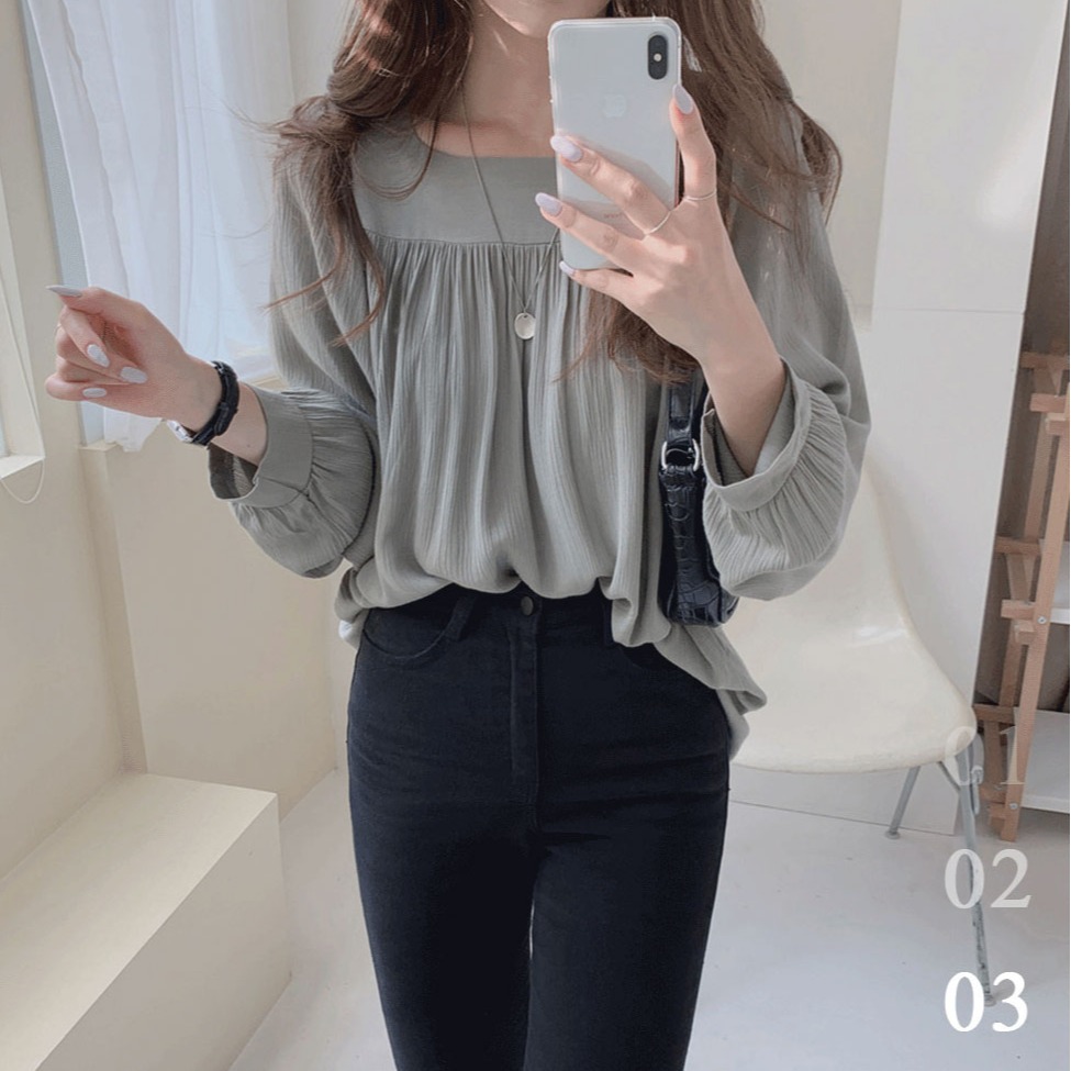 2022 Early Autumn new Korean-style long-sleeved loose square-neck top, solid-color shirt, women's design sense chiffon shirt Item Picture