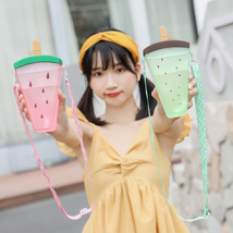 夏季简约韩版创意水杯硅胶西瓜背带吸管冷饮塑料水杯学生女小学生杯子