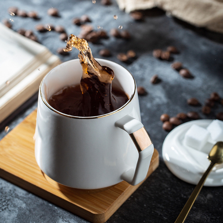 陶瓷杯实物图