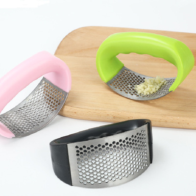 New ring-shaped stainless steel garlic press, garlic grinder, garlic paste picking magic tool, garlic peeling kitchen small tools
