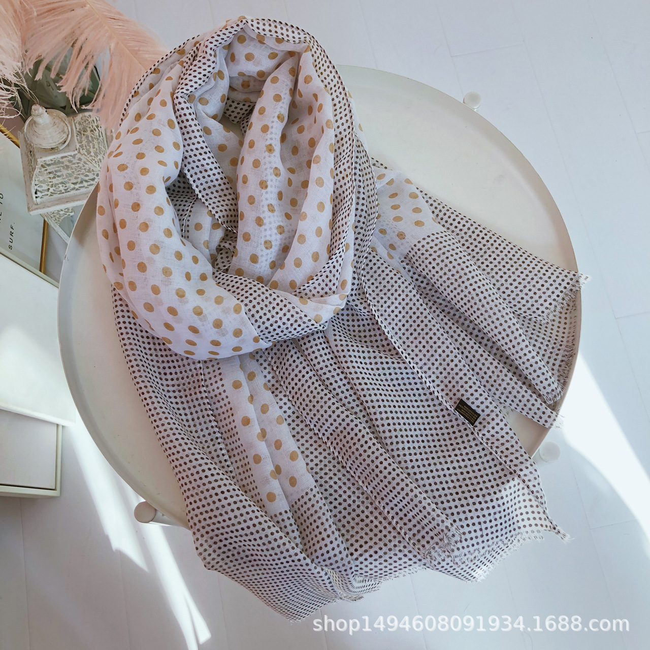 Women's Long Scarf New Spring And Autumn National Style Shawl Splicing Scarf Two-Color Polka Dot Beach Scarf Application Scenario
