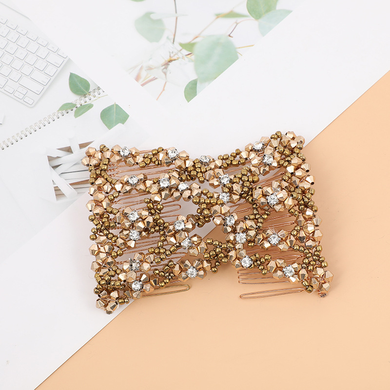 Cross-border best-selling hair combs, European and American women's hair updo, ponytail decoration, versatile hair combs, pearl magic insert combs, wholesale of other hair accessories Application Scenario