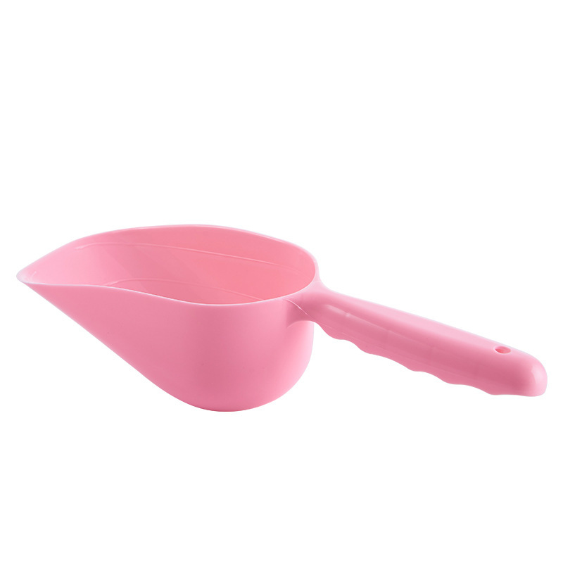 Spot Small Shovel Pet Food Supplies Shovel Manufacturers Wholesale Plastic Pet Cat Cat Food Shovel Application Scenario