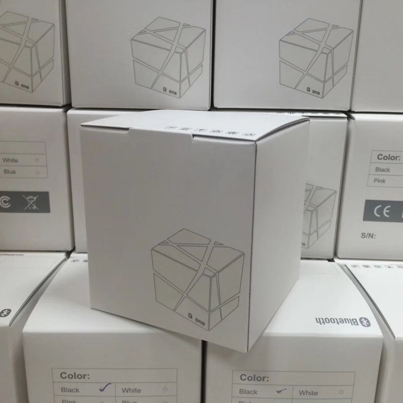 Qone Rubik's Cube Bluetooth Speaker Creative Bright Light Mobile Subwoofer Mini Wireless Card Small Audio Gift Application Scenario
