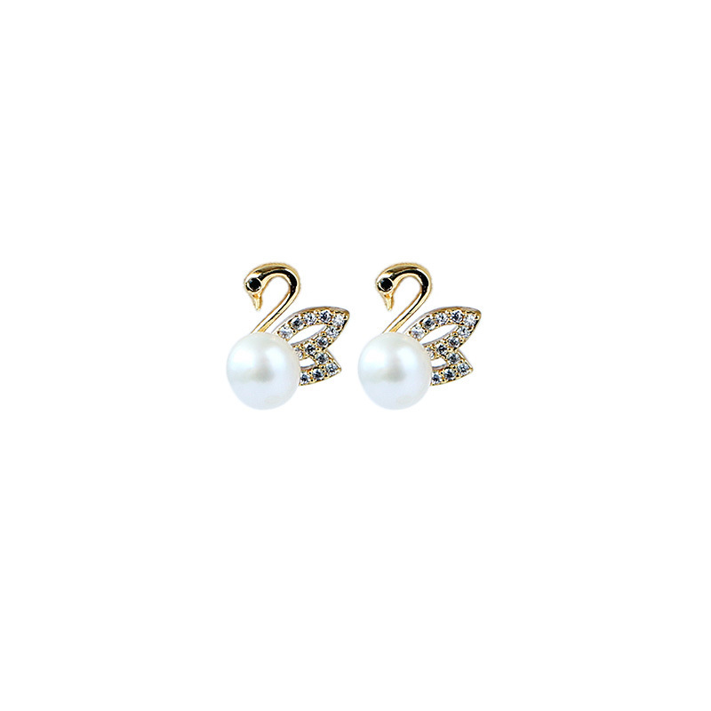 Fashionable swan pearl set, 14K copper-plated gold-encrusted earrings, women's natural freshwater pearl small swan pearl stud earrings Item Picture