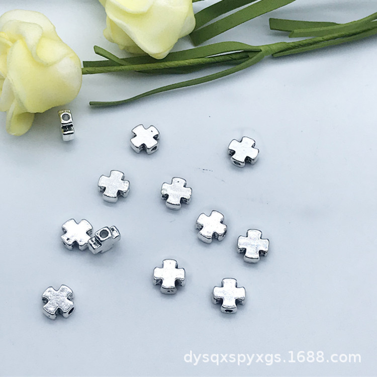 DIY jewelry accessories, bracelets, necklaces, alloy smooth surface, perforated small crosses details Picture