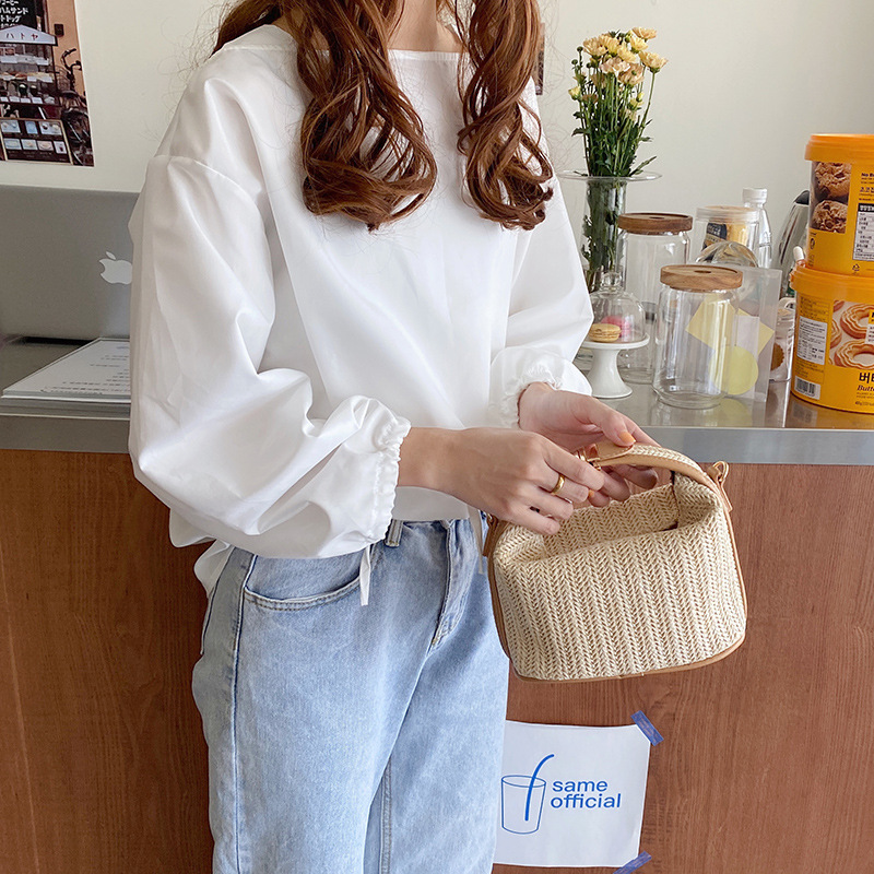 South Korea Dongdaemun Ins Grass Woven Small Bag Casual Female Bag Hand Bill Shoulder Crossbody Bag 2023 Summer New details Picture