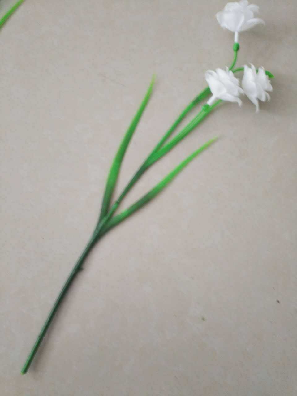 Silk screen flower material wholesale simulation flower pole daffodil branch flower pole water plant aquarium decoration flower plant straight Application Scenario