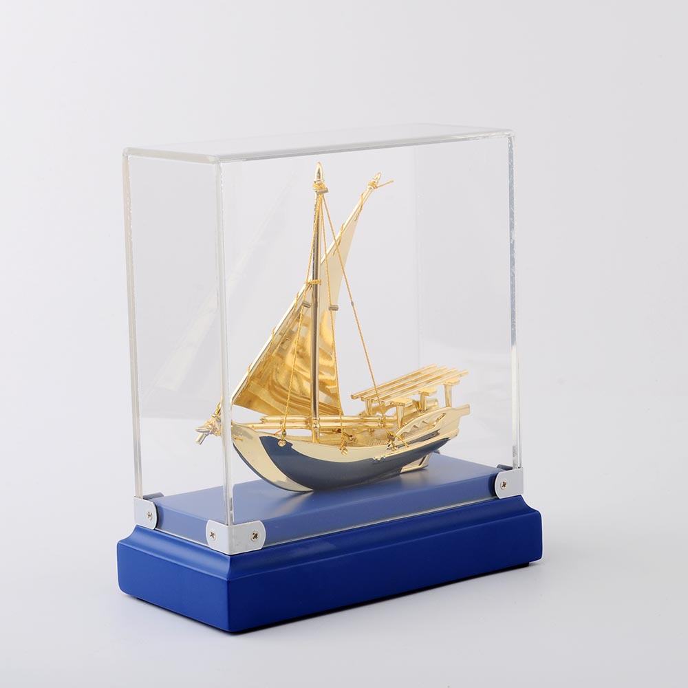 Metal Sailing Ornaments Model Mahogany Base To Make Smooth Sailing Alloy Creative Ornaments Business Souvenirs 80 Application Scenario