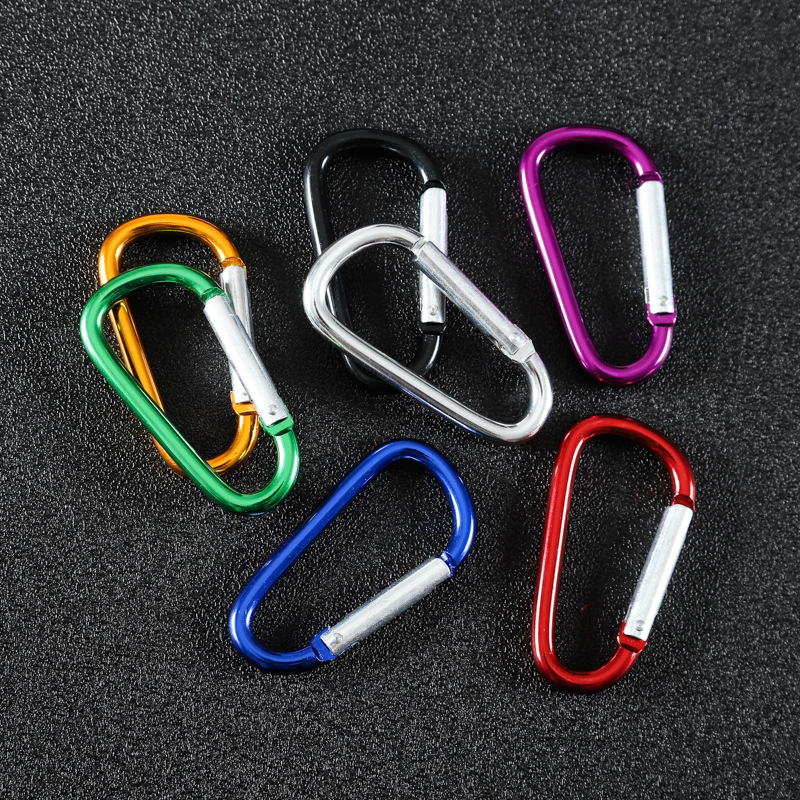 No. 5 Mountaineering Buckle Aluminum Alloy D-Type Buckle Outdoor Climbing Safety Buckle Spring Hook Bag Backpack Hook Application Scenario