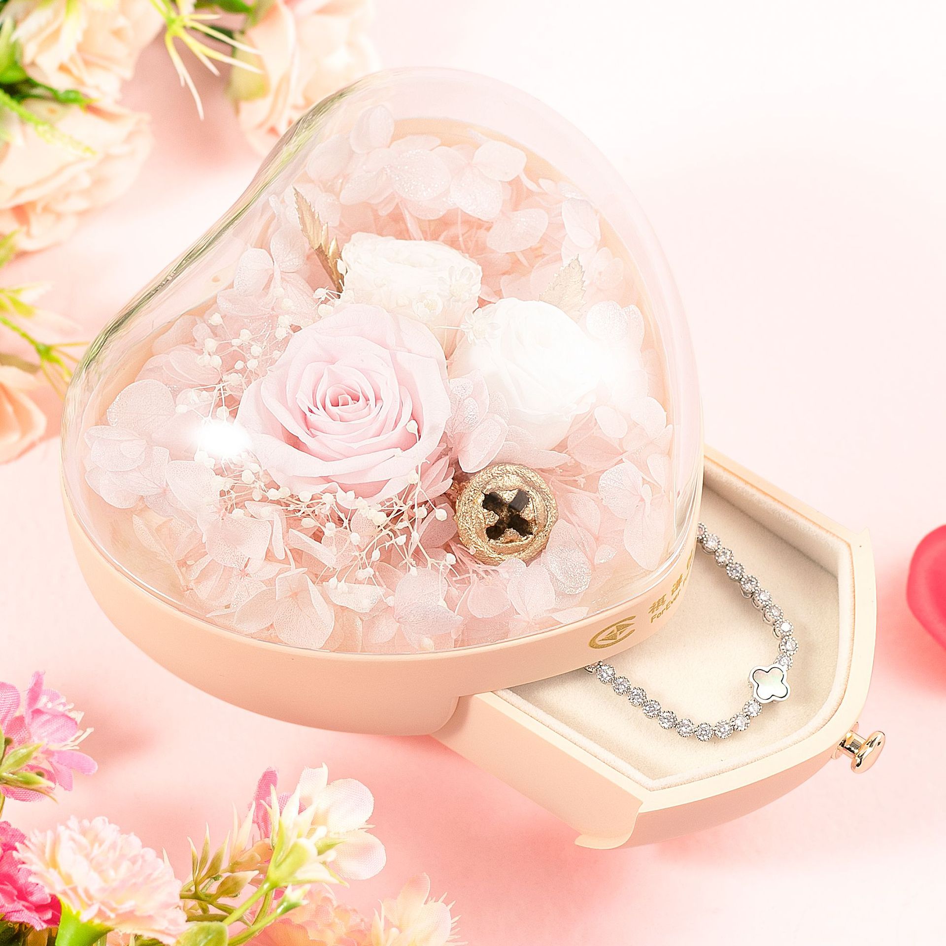 Romantic Valentine's Day Gift Box Tumbler Heart Eternal Flower Gift Box Christmas Jewelry Box Ring Pendant Drawer Accessories Application Scenario