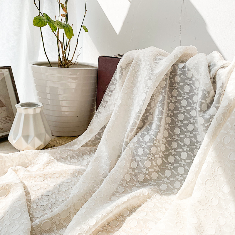 弘利科技【新品】100dD雪纺几何花型提花剪花面料时装女装上衣衬衫长袖布产品图