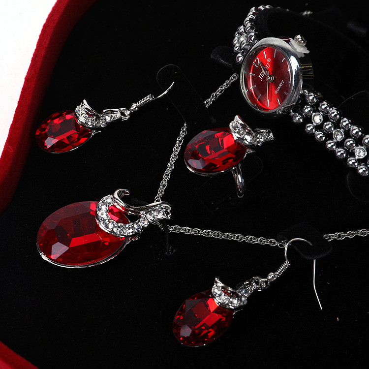 2024 nuevo estilo mujer 4 piezas caja de regalo set accesorios reloj + pulsera + pendientes + collar Specification image