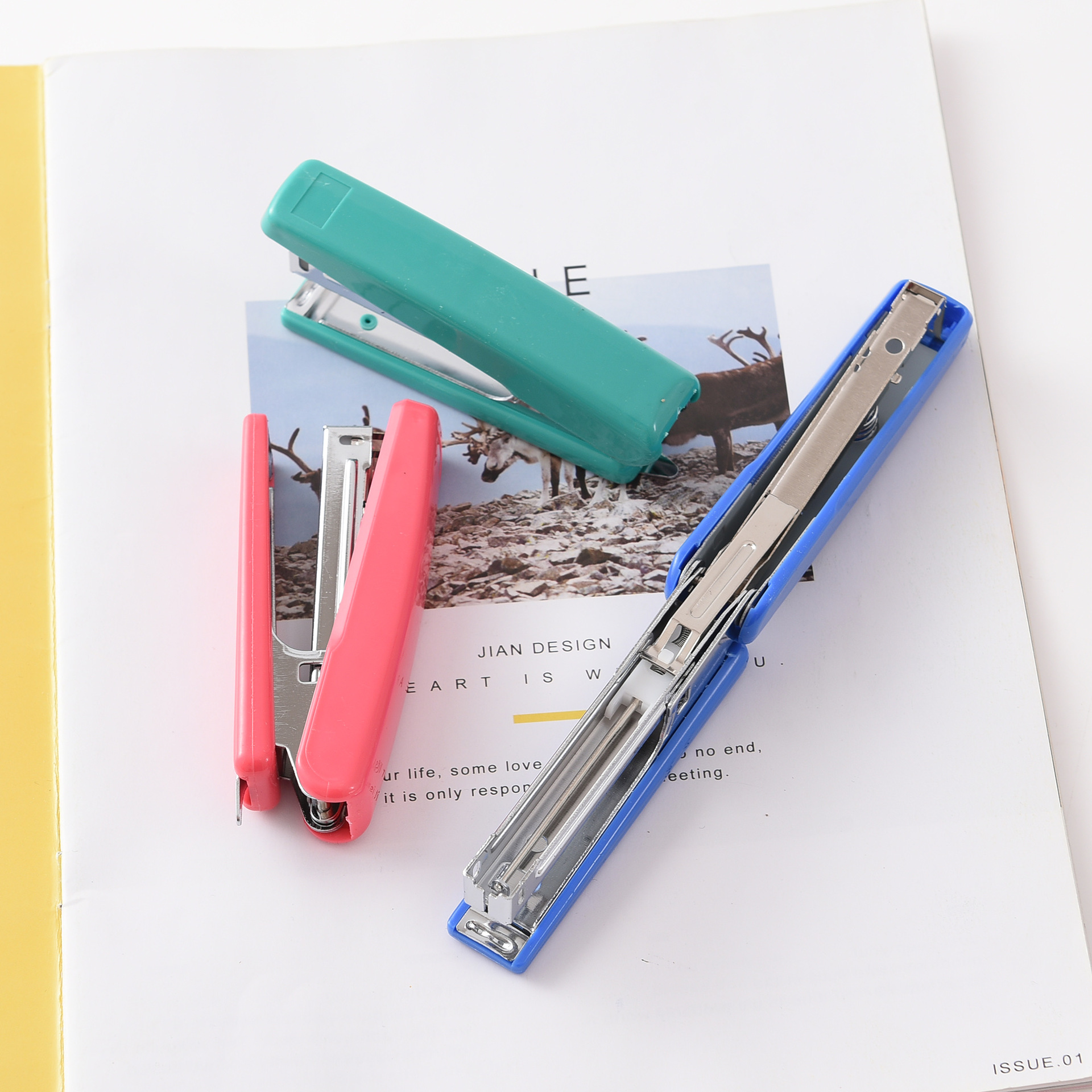 Factory direct supply cross-border exclusive 0116R Metal 3-color stapler, metal multi-functional labor-saving type, factory dedicated Item Picture