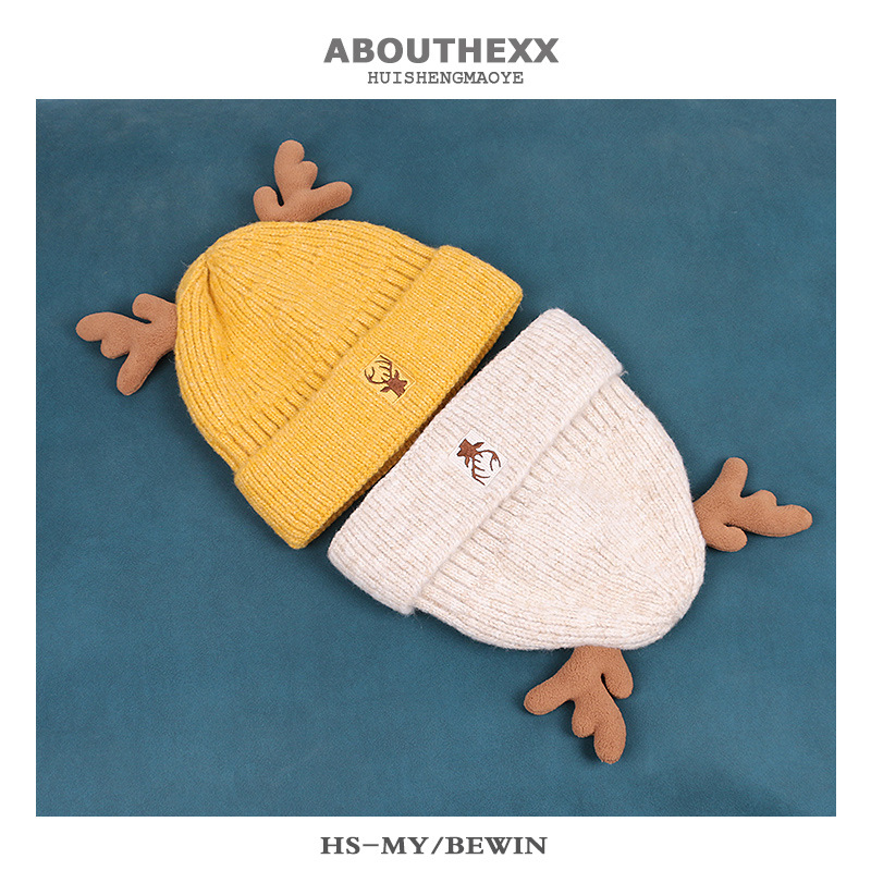 ABOUTHEXX women's autumn and winter Korean-style cute antler knitted hat with fleece lining for warmth and ear-protecting wool Application Scenario