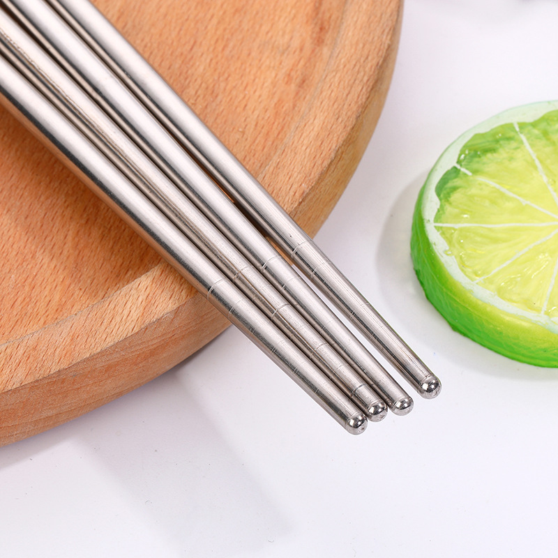 Factory direct sales of Zhejiang Feitian series 23-centimeter-long double-pair threaded steel chopsticks Application Scenario
