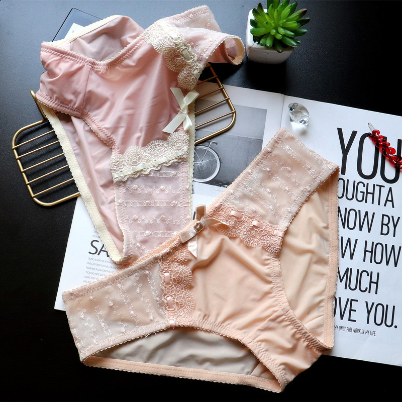 Japanese-style retro embroidered lace cute large-sized women's low-waisted underwear, women's hip-lifting ice silk breathable women's triangle pants Specification image