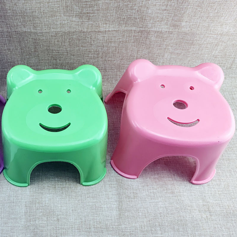 I2341   小熊儿童塑料凳子 便携式小板凳儿童矮凳义乌2元店批发详情图3