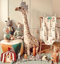 Instagram new Nordic creative cute giraffe doll plush toy pillow doll sleeping pillow can stand