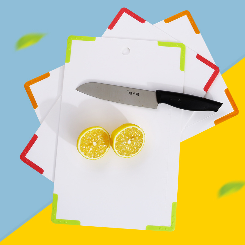 Simple non-slip cutting board plastic home cutting board Baby food fruit cutting board with scale table hanging board full figure